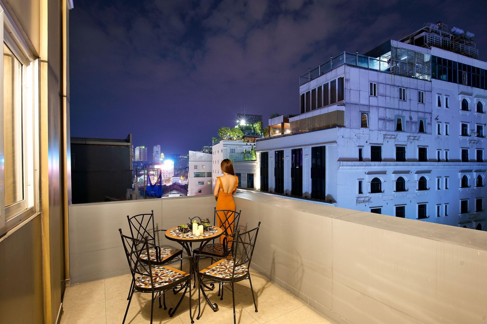Adora Hotel Хошимин Экстерьер фото