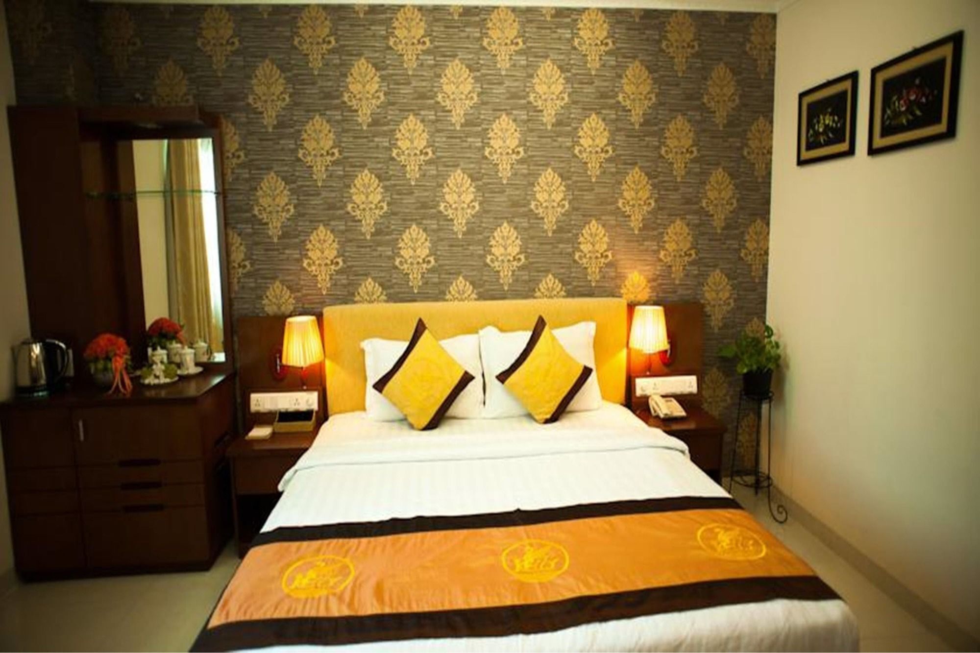 Adora Hotel Хошимин Экстерьер фото